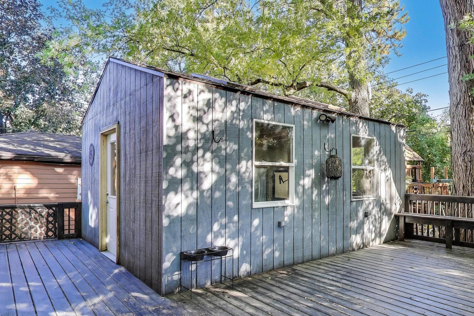 3N425 HOWARD Avenue, Elmhurst, IL 60126