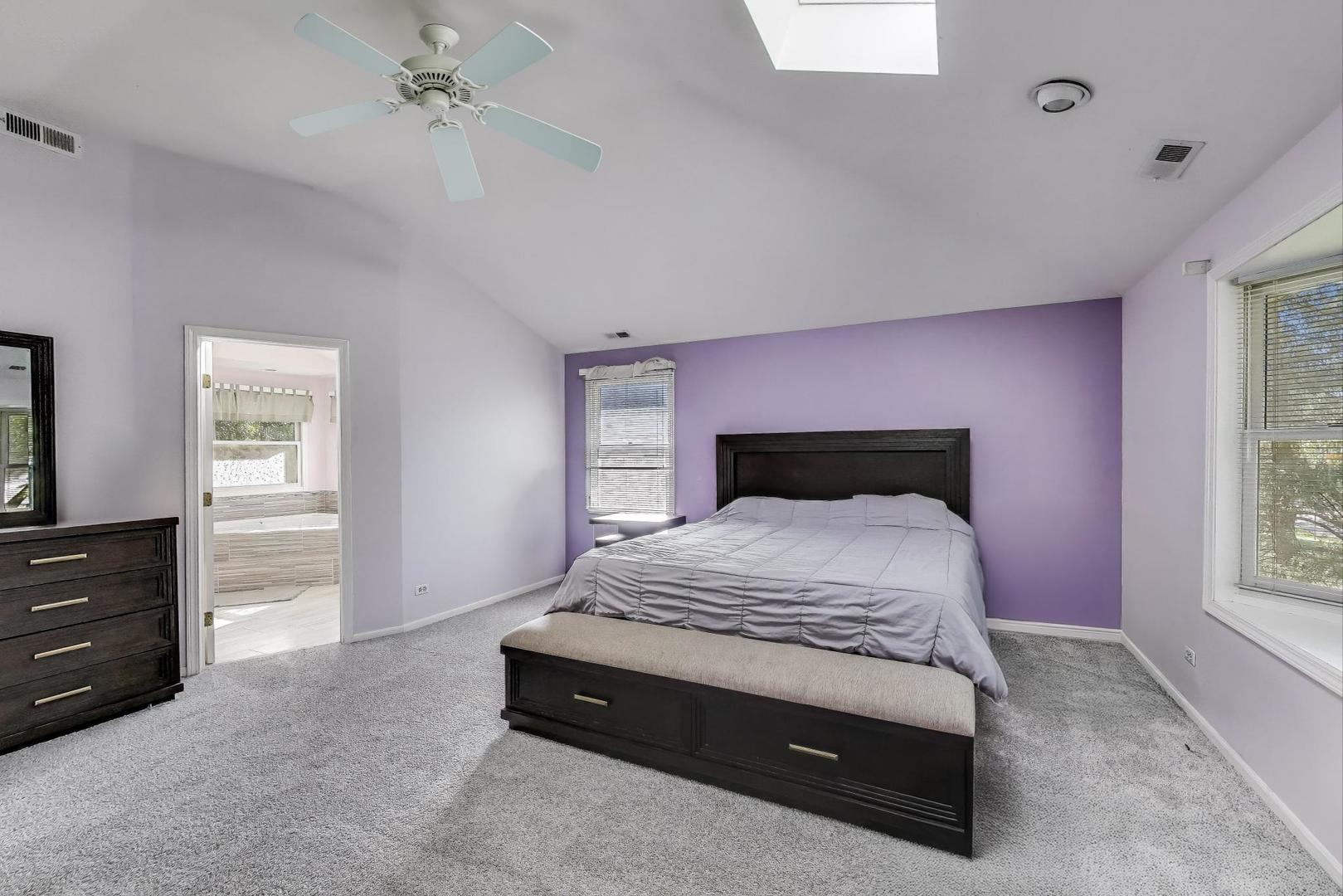 3N425 HOWARD Avenue, Elmhurst, IL 60126