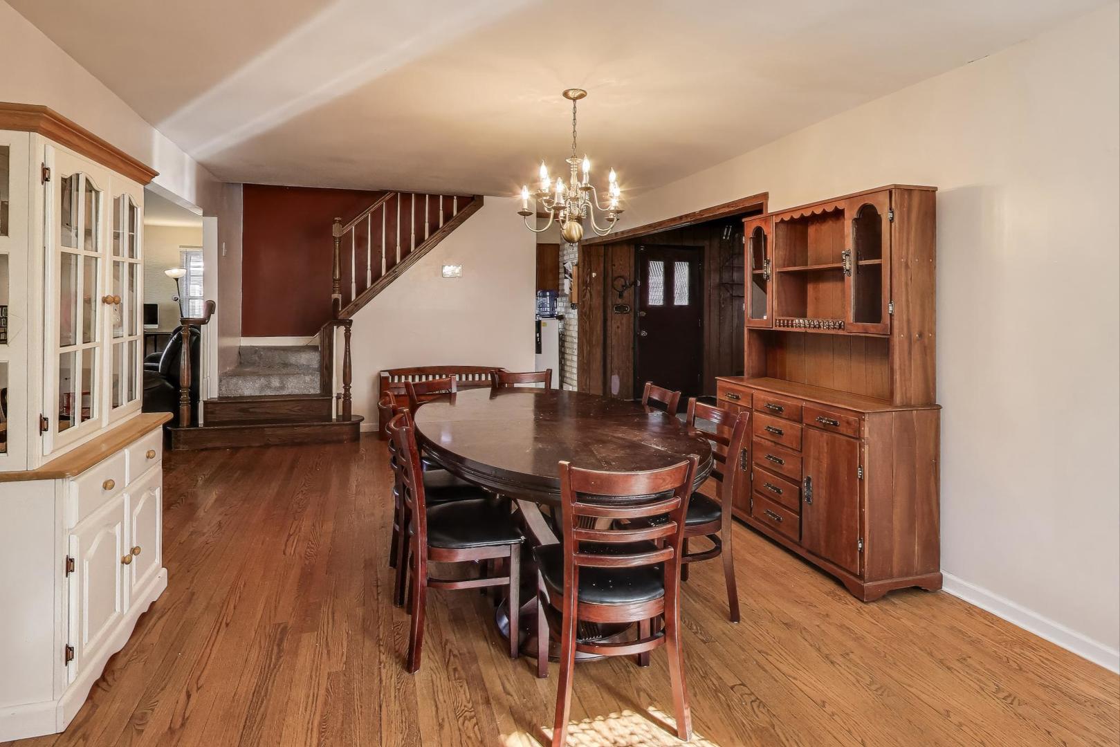 3N425 HOWARD Avenue, Elmhurst, IL 60126