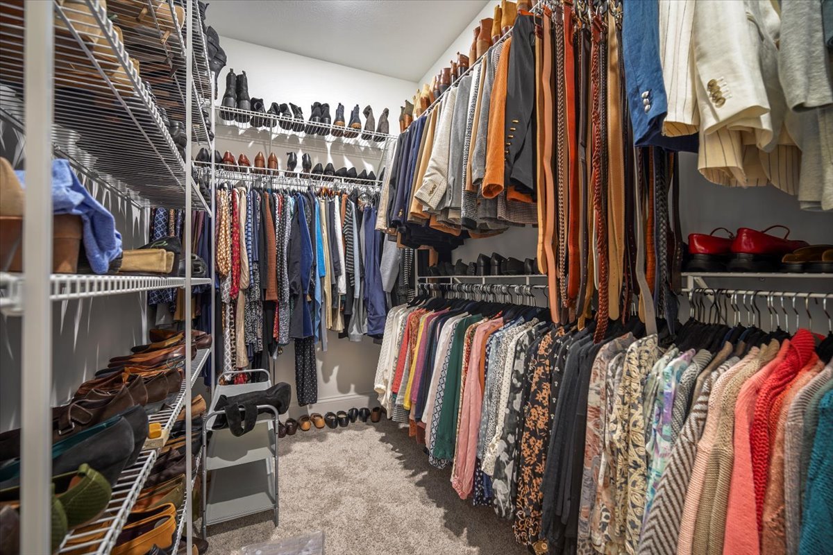 21 Brookstone Circle, Bloomington, IL 61704