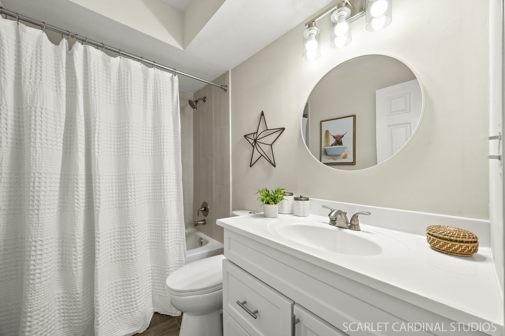 6890 West Avenue, Hanover Park, IL 60133