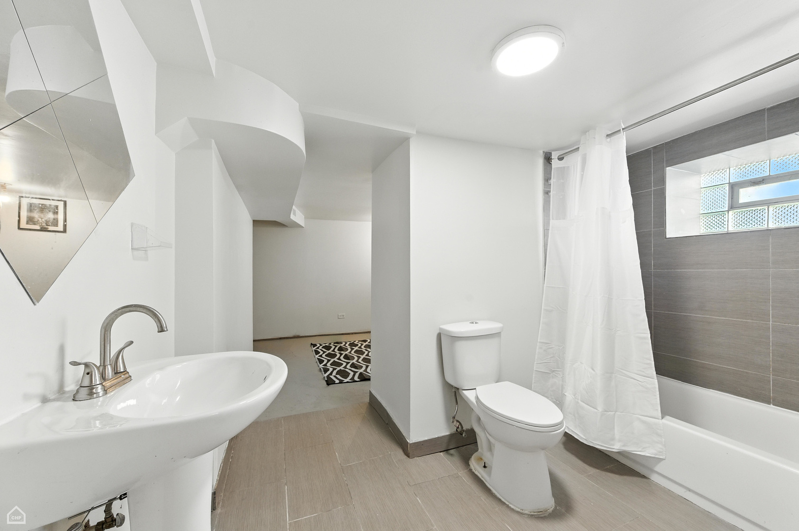 1121 W 104TH Street, Chicago, IL 60643