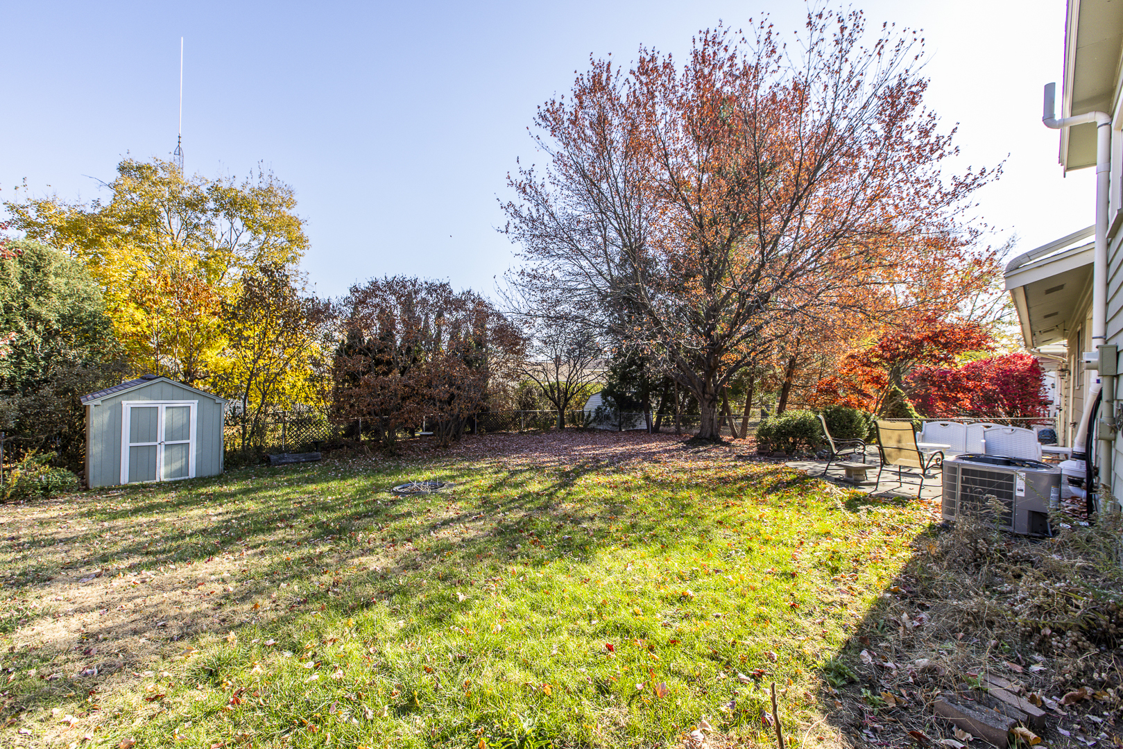 1211 Sandburg Drive, Bloomington, IL 61704