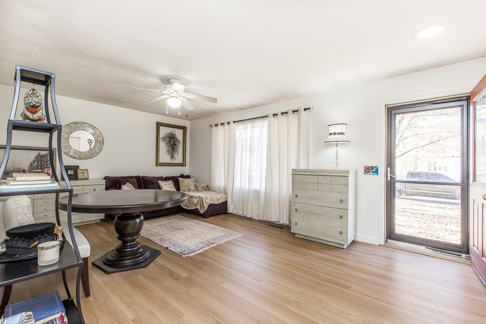 1211 Sandburg Drive, Bloomington, IL 61704