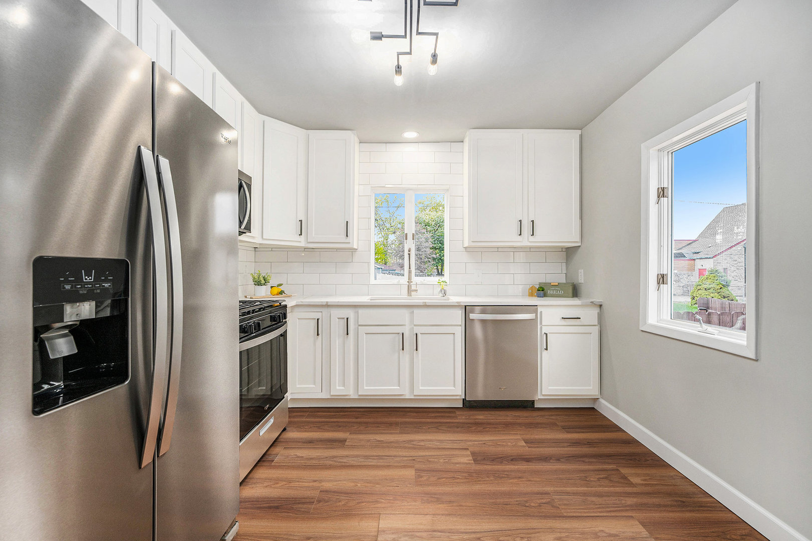 18122 Wentworth Avenue, Lansing, IL 60438