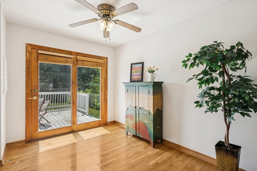 717 N Lakeside Drive, Vernon Hills, IL 60061