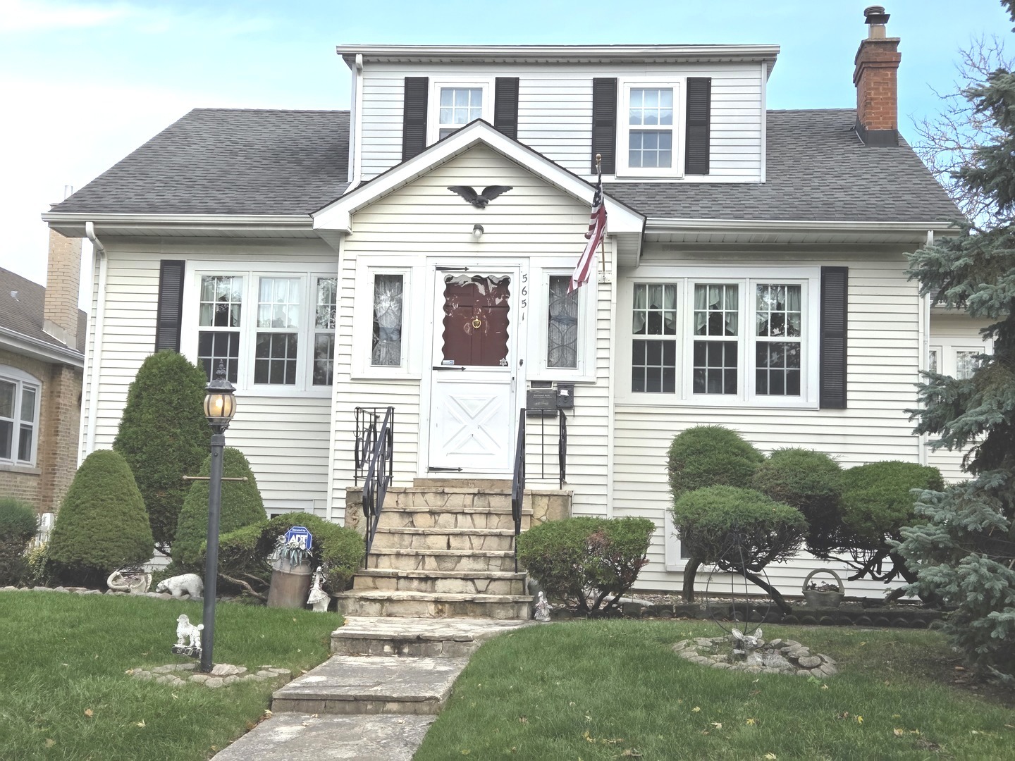 5651 N Neva Avenue, Chicago, IL 60631