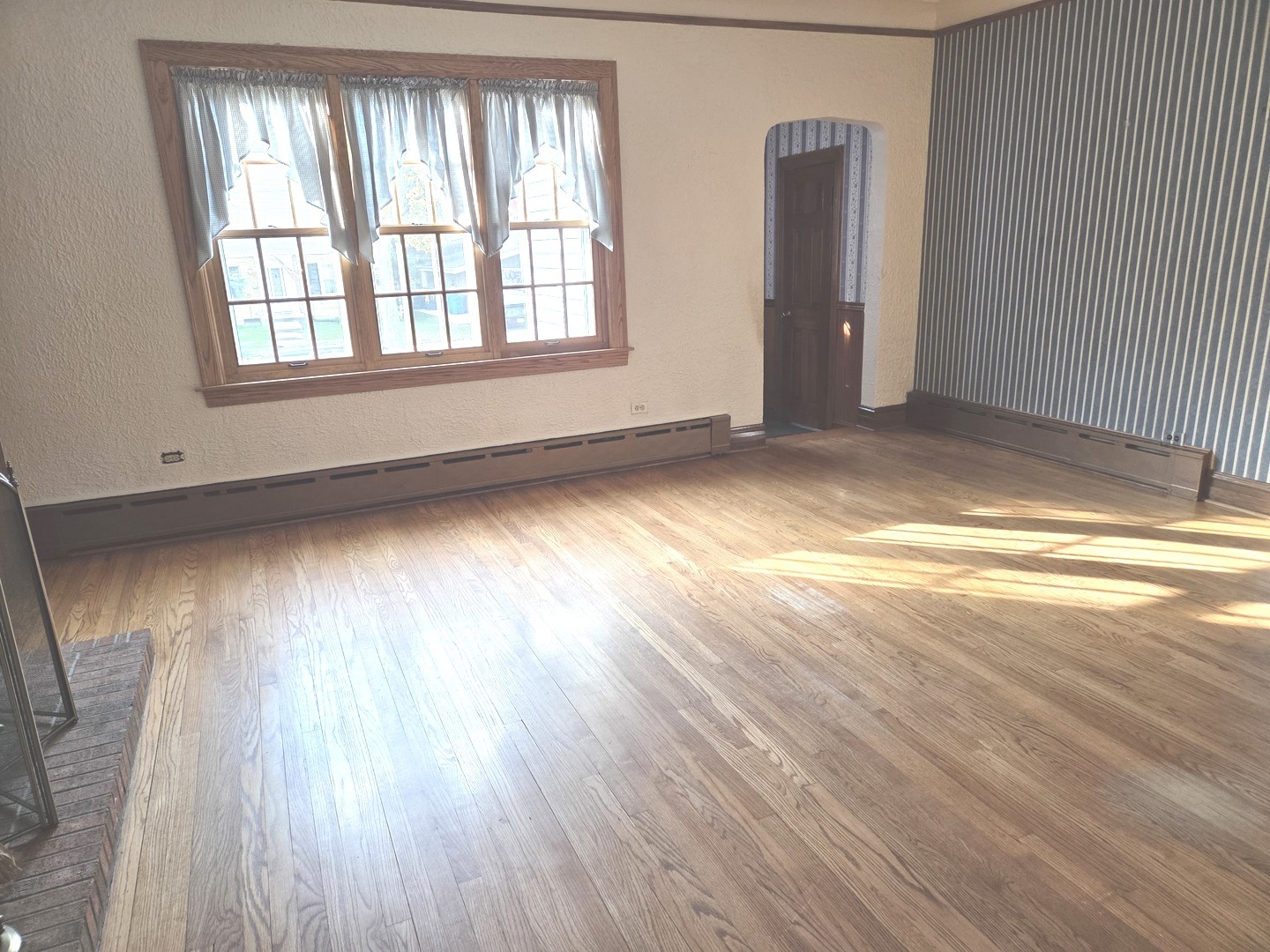 5651 N Neva Avenue, Chicago, IL 60631