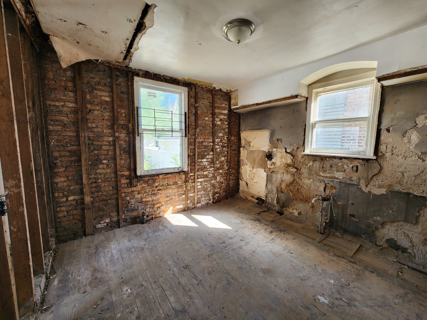 8325 S Cregier Avenue, Chicago, IL 60617