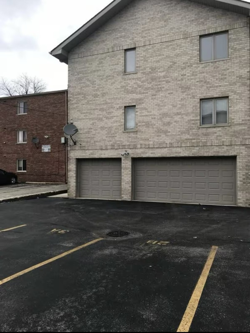 10620 Central Avenue #2A, Chicago Ridge, IL 60415