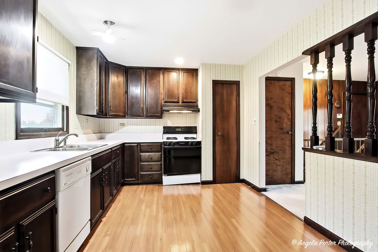 26140 N Ann Court, Wauconda, IL 60084