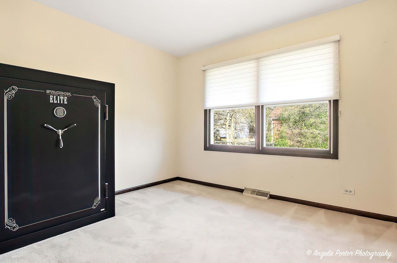 26140 N Ann Court, Wauconda, IL 60084