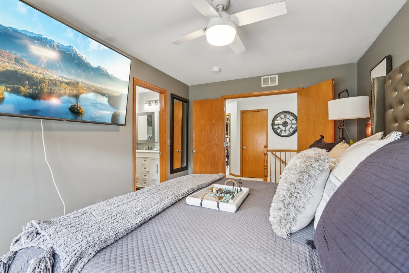 533 Blue Springs Drive, Fox Lake, IL 60020