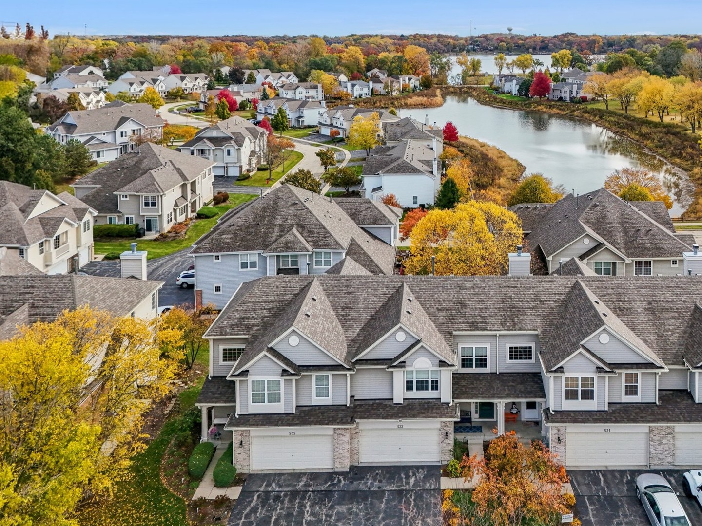 533 Blue Springs Drive, Fox Lake, IL 60020