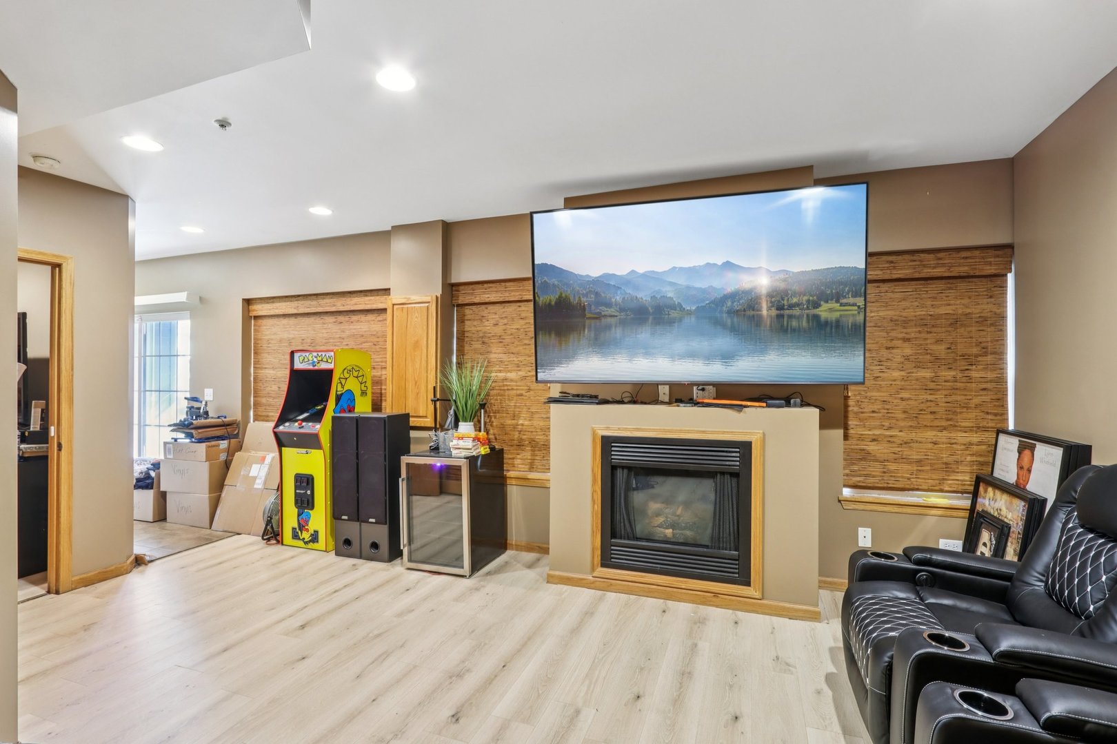 533 Blue Springs Drive, Fox Lake, IL 60020