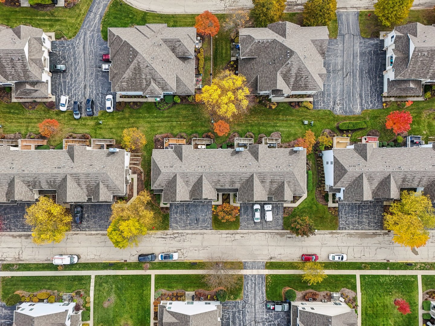 533 Blue Springs Drive, Fox Lake, IL 60020