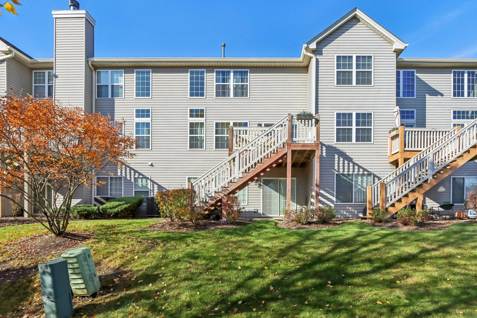 533 Blue Springs Drive, Fox Lake, IL 60020