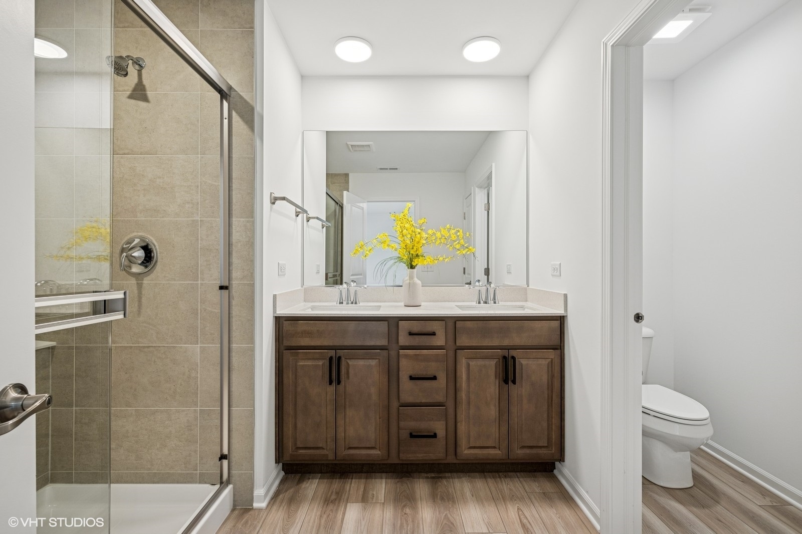 1204 Neubauer Circle #1304, Lindenhurst, IL 60046