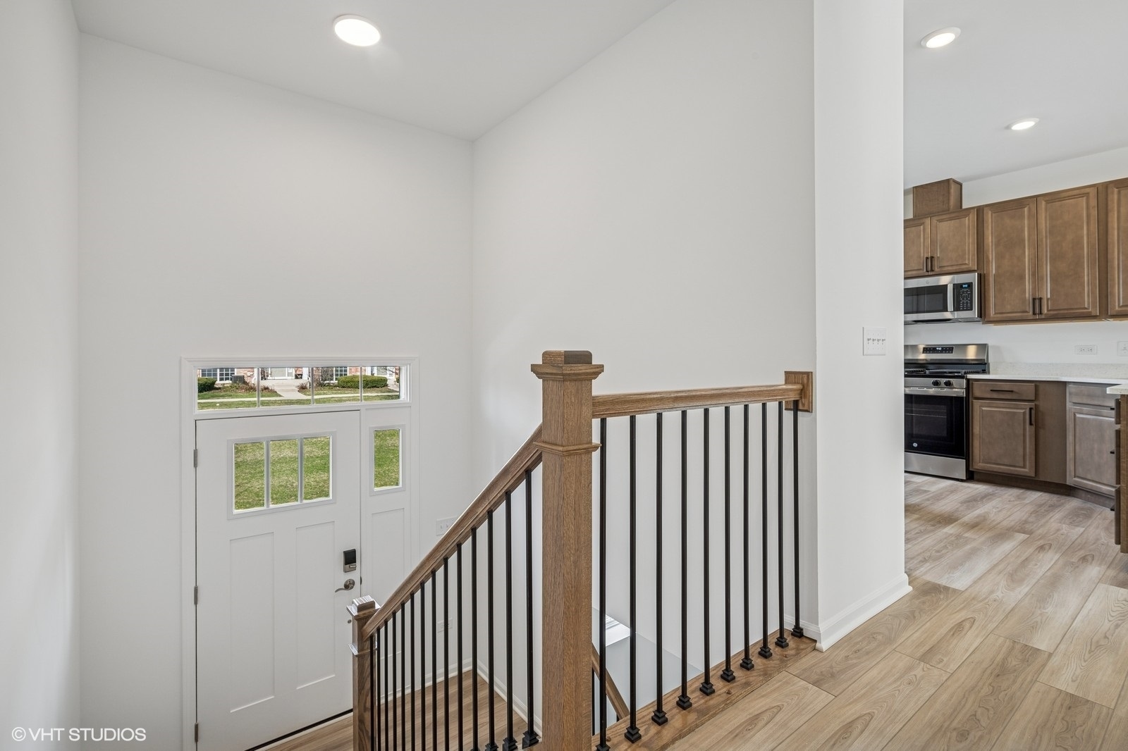 1204 Neubauer Circle #1304, Lindenhurst, IL 60046