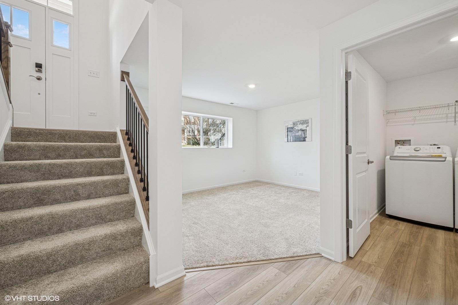 1204 Neubauer Circle #1304, Lindenhurst, IL 60046