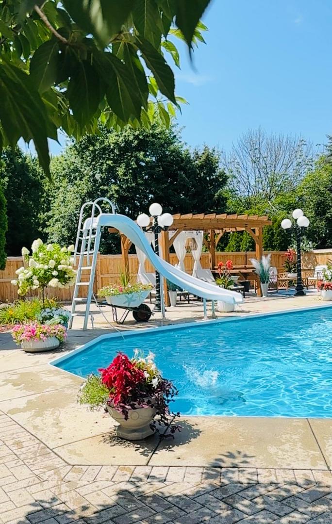 2305 CANDLEWOOD Court, Plainfield, IL 60586