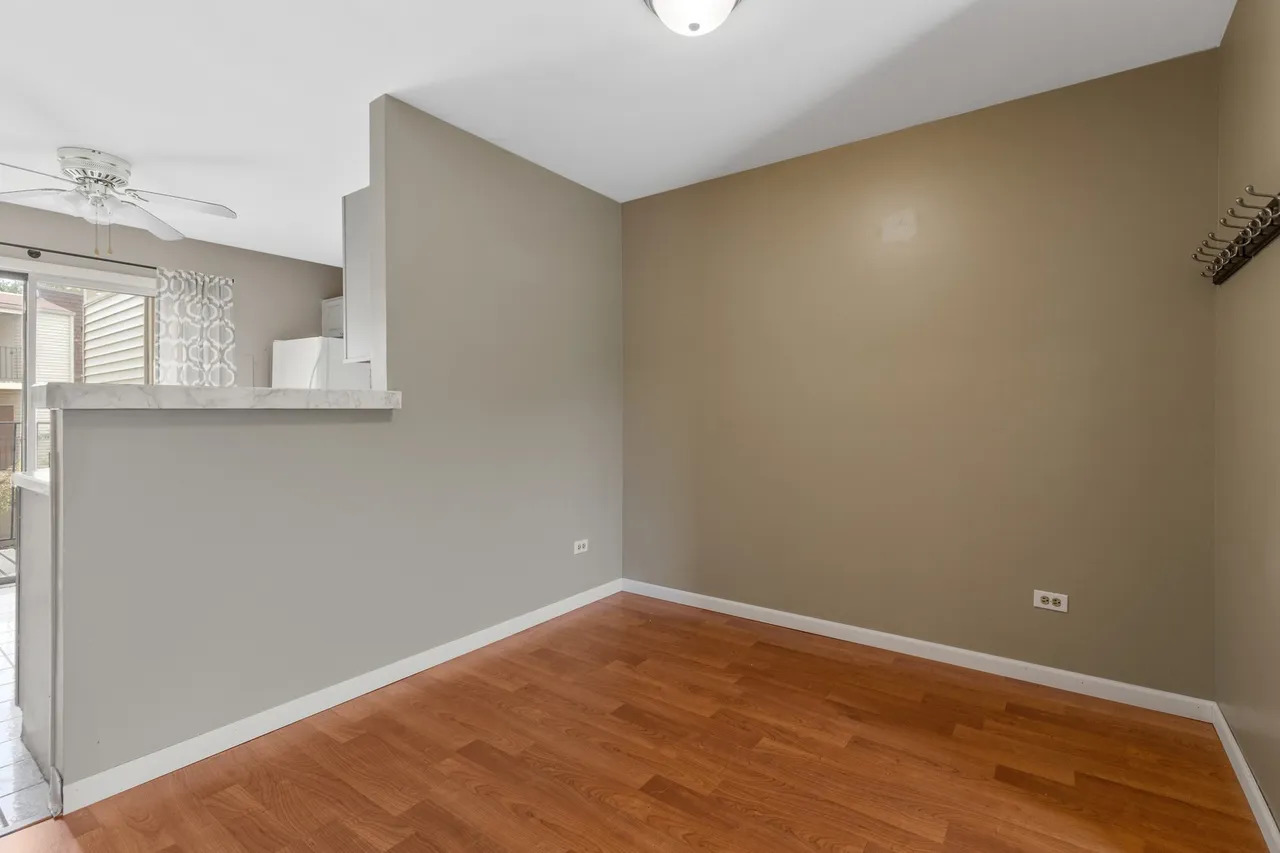 175 N Waters Edge Drive #201, Glendale Heights, IL 60139