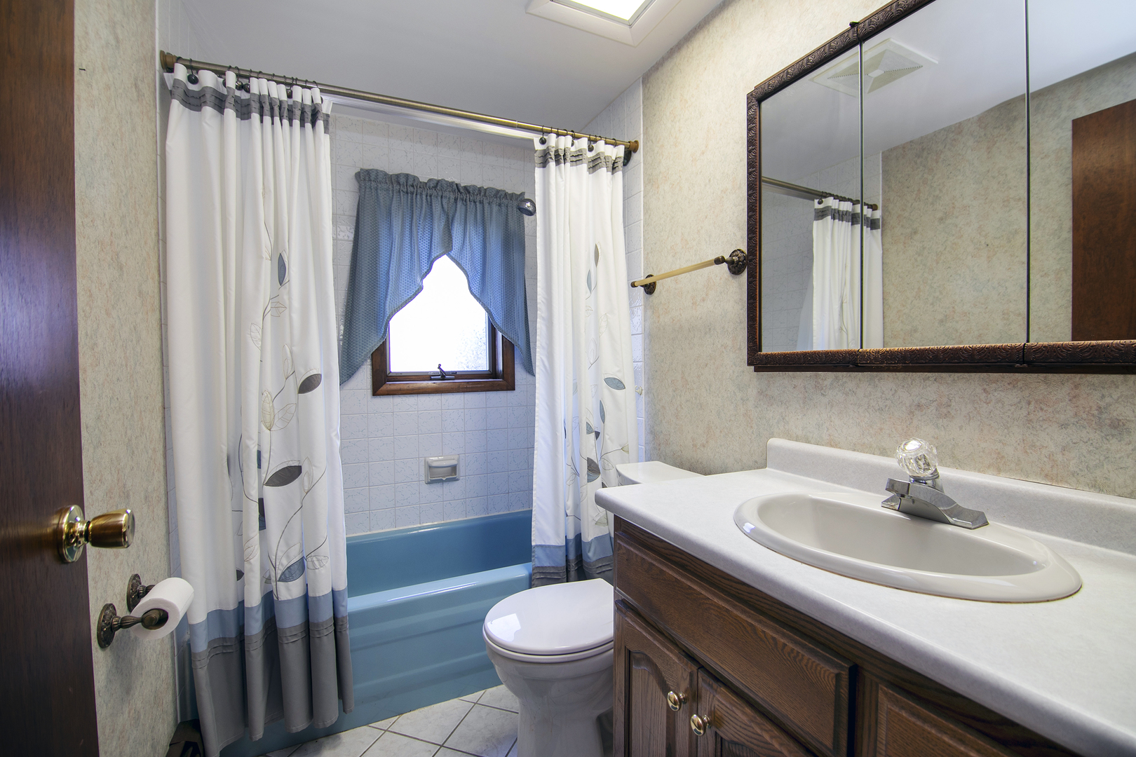 15124 Chestnut Lane, Oak Forest, IL 60452