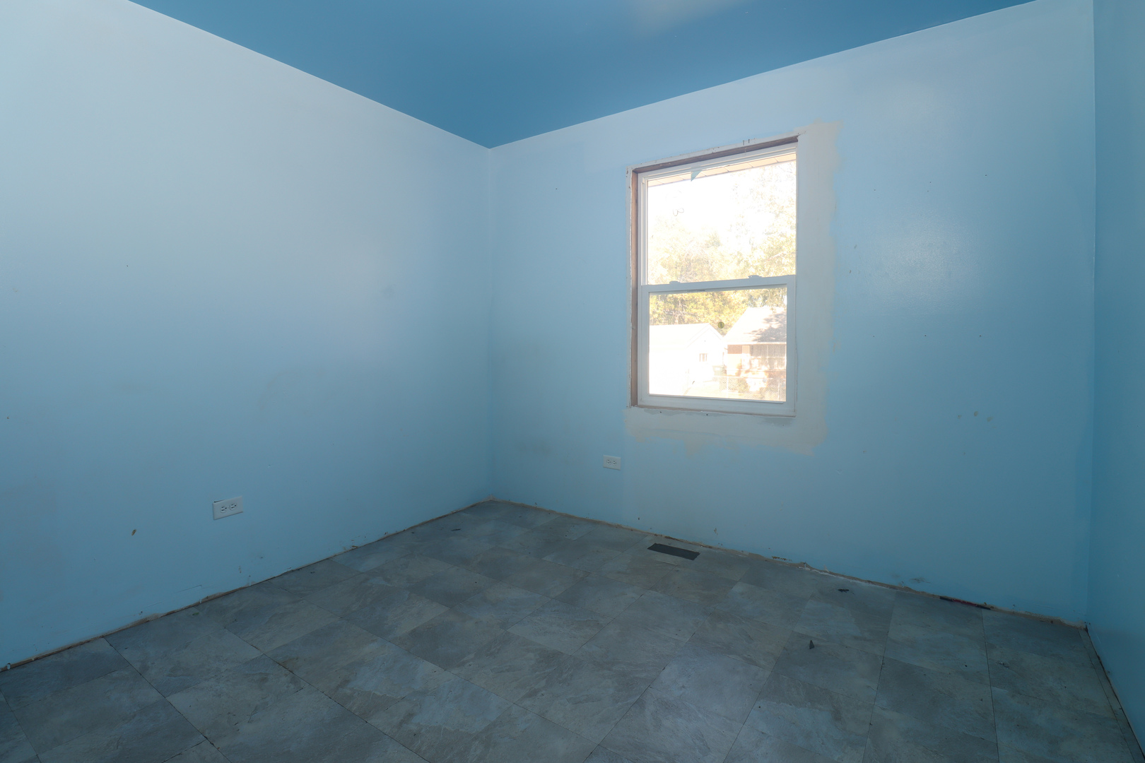 2200 Hermon Avenue, Zion, IL 60099