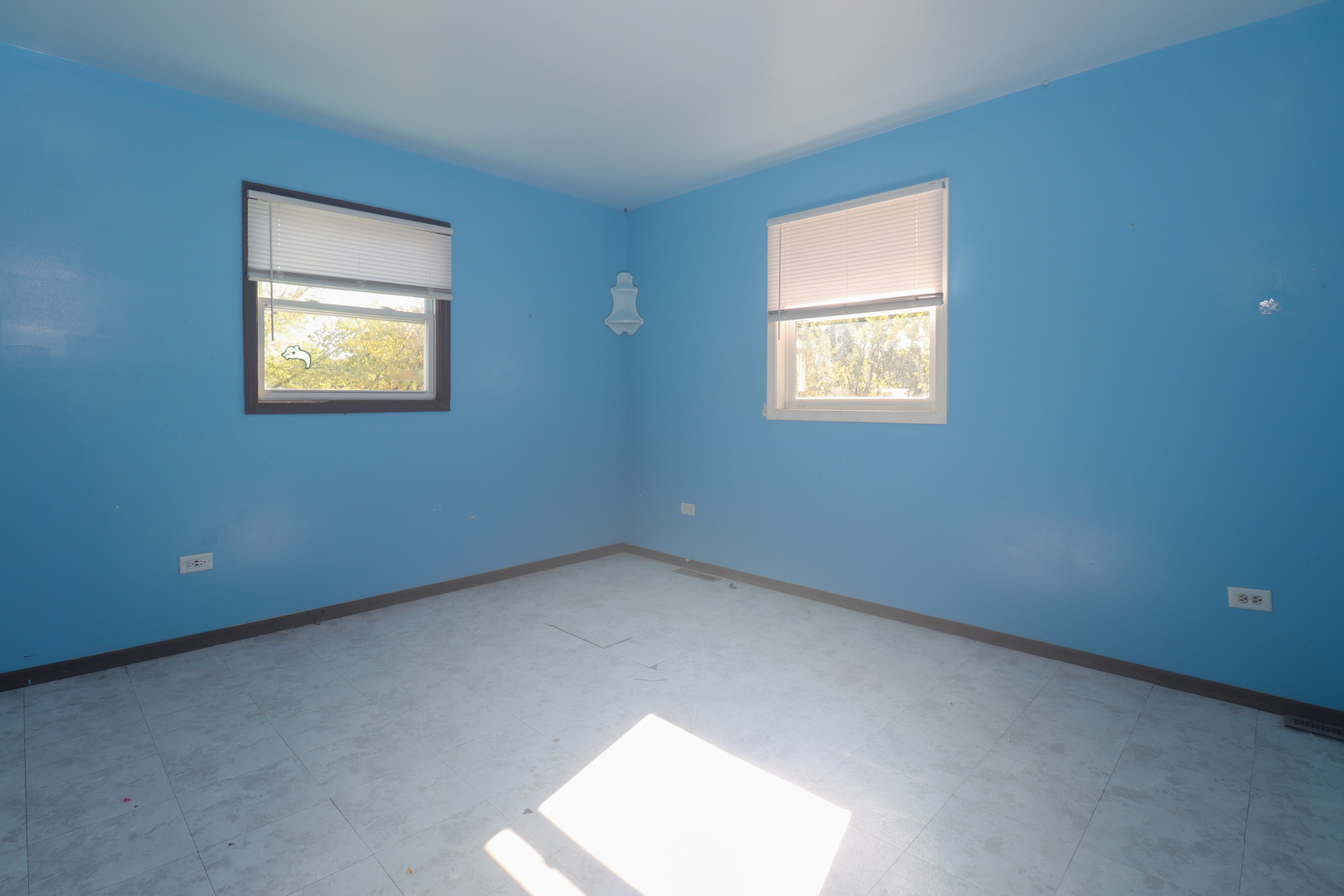 2200 Hermon Avenue, Zion, IL 60099