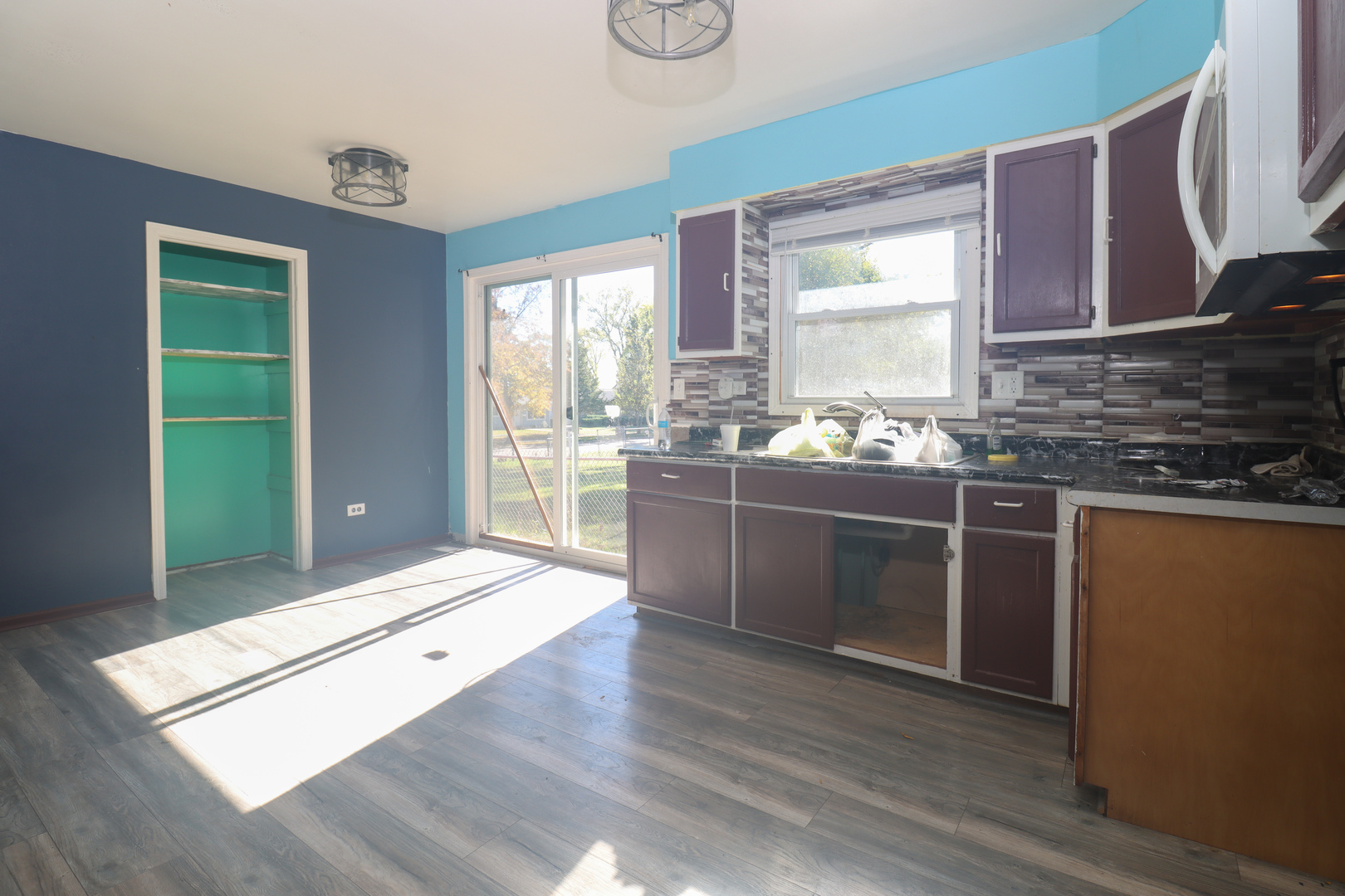 2200 Hermon Avenue, Zion, IL 60099