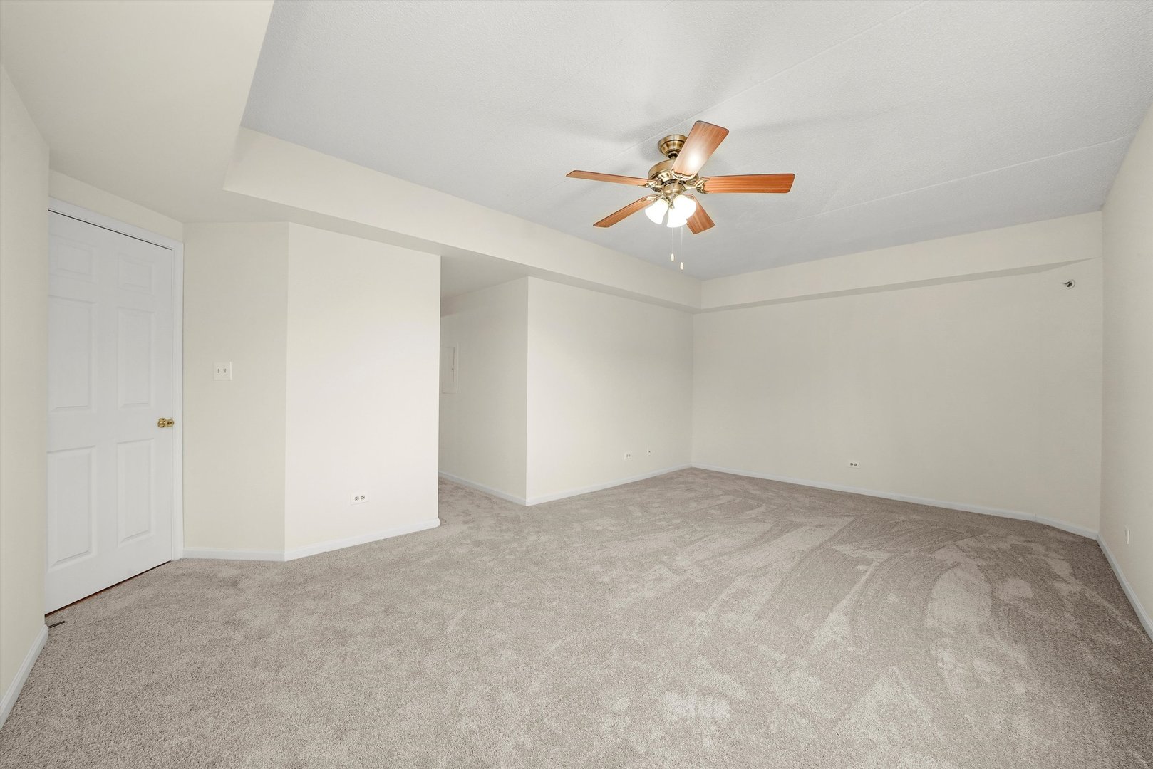 11001 Deblin Lane #203, Oak Lawn, IL 60453