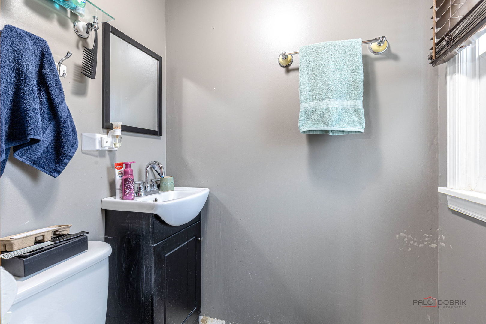 516 N Emroy Avenue, Elmhurst, IL 60126