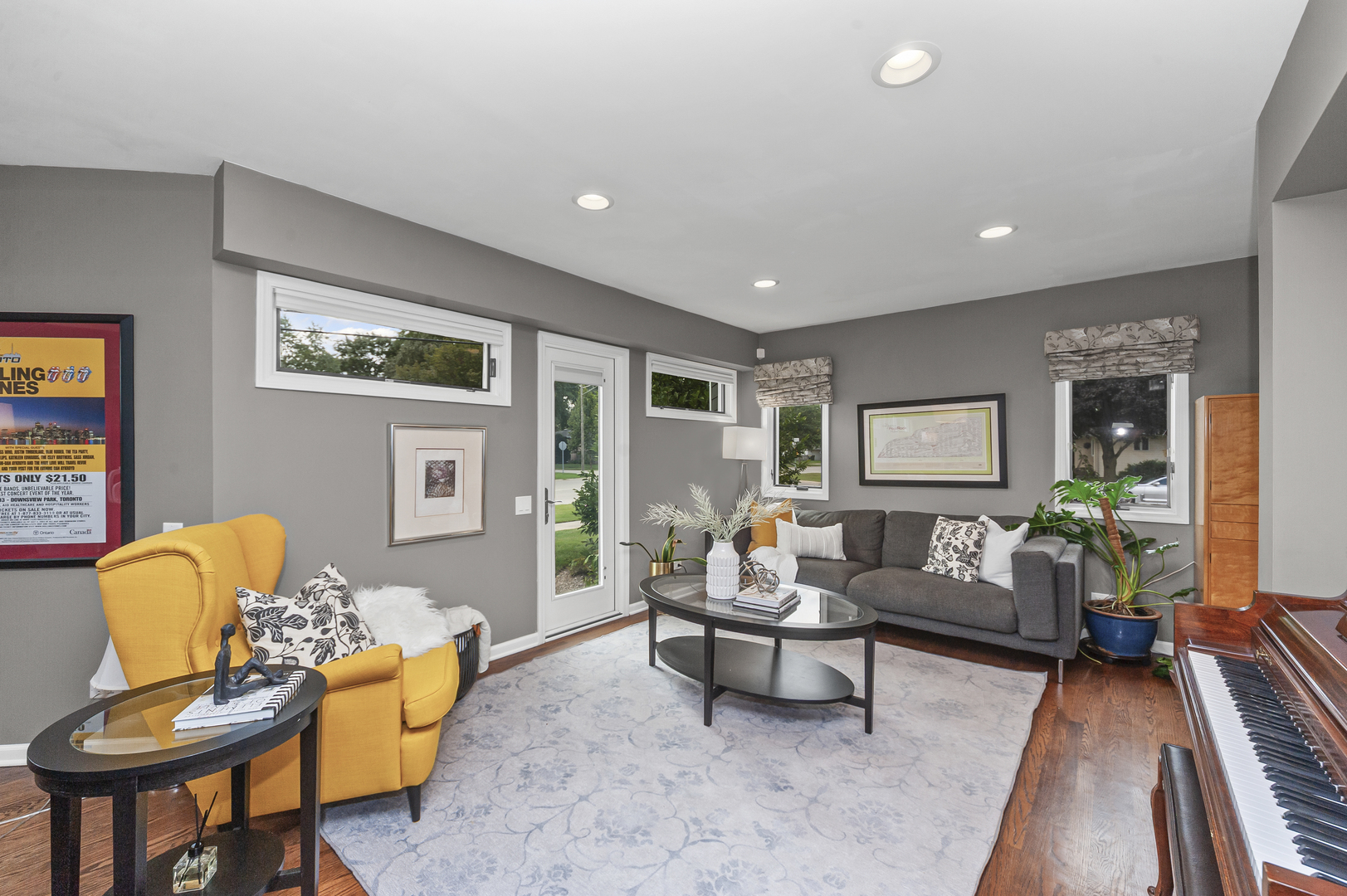 1101 N Stratford Road, Arlington Heights, IL 60004