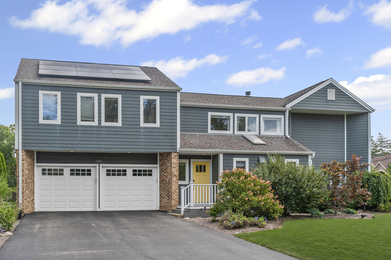 1101 N Stratford Road, Arlington Heights, IL 60004