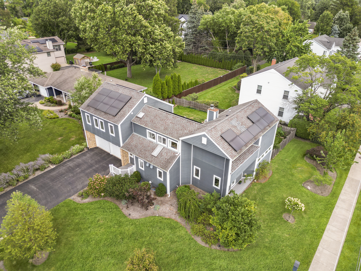 1101 N Stratford Road, Arlington Heights, IL 60004