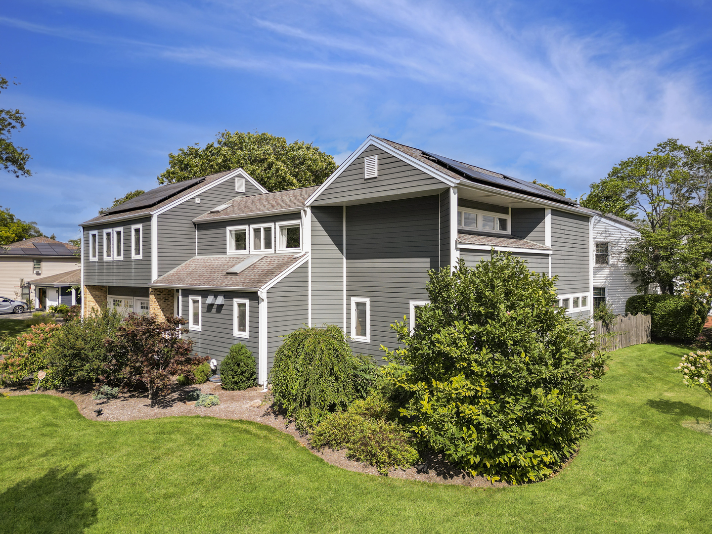 1101 N Stratford Road, Arlington Heights, IL 60004