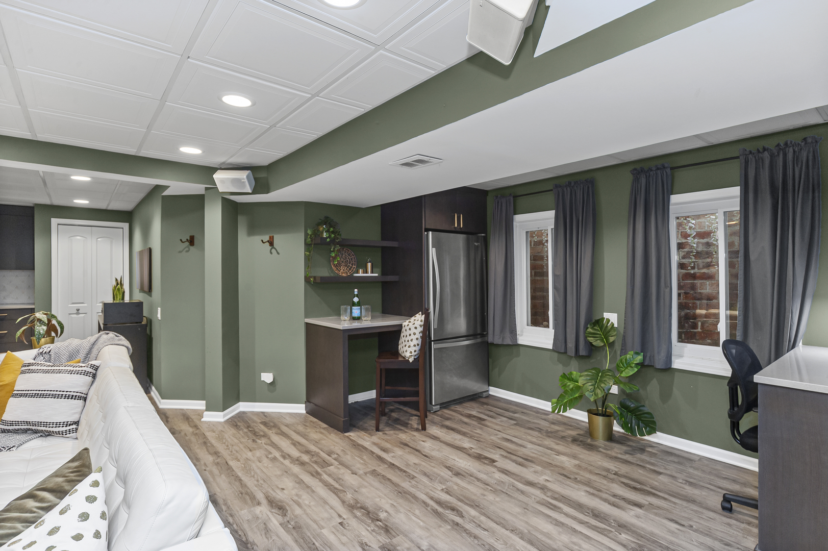 1101 N Stratford Road, Arlington Heights, IL 60004