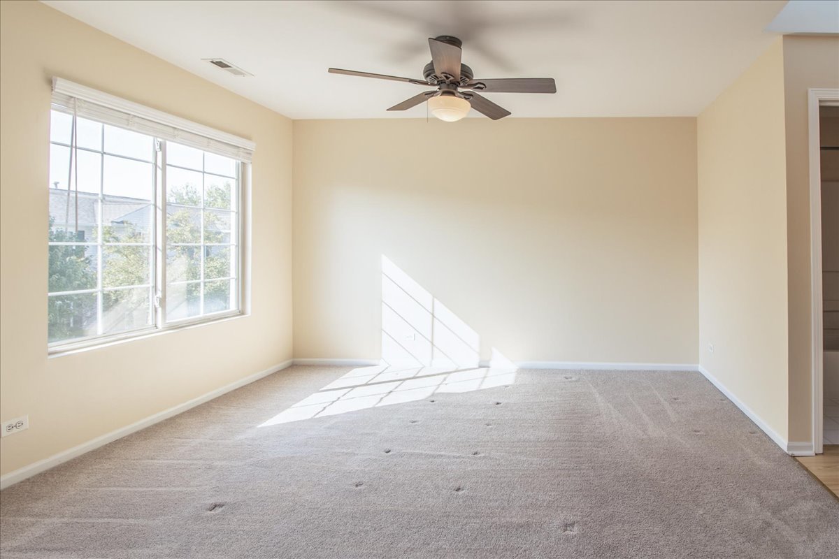 2306 Reflections Drive, Aurora, IL 60502