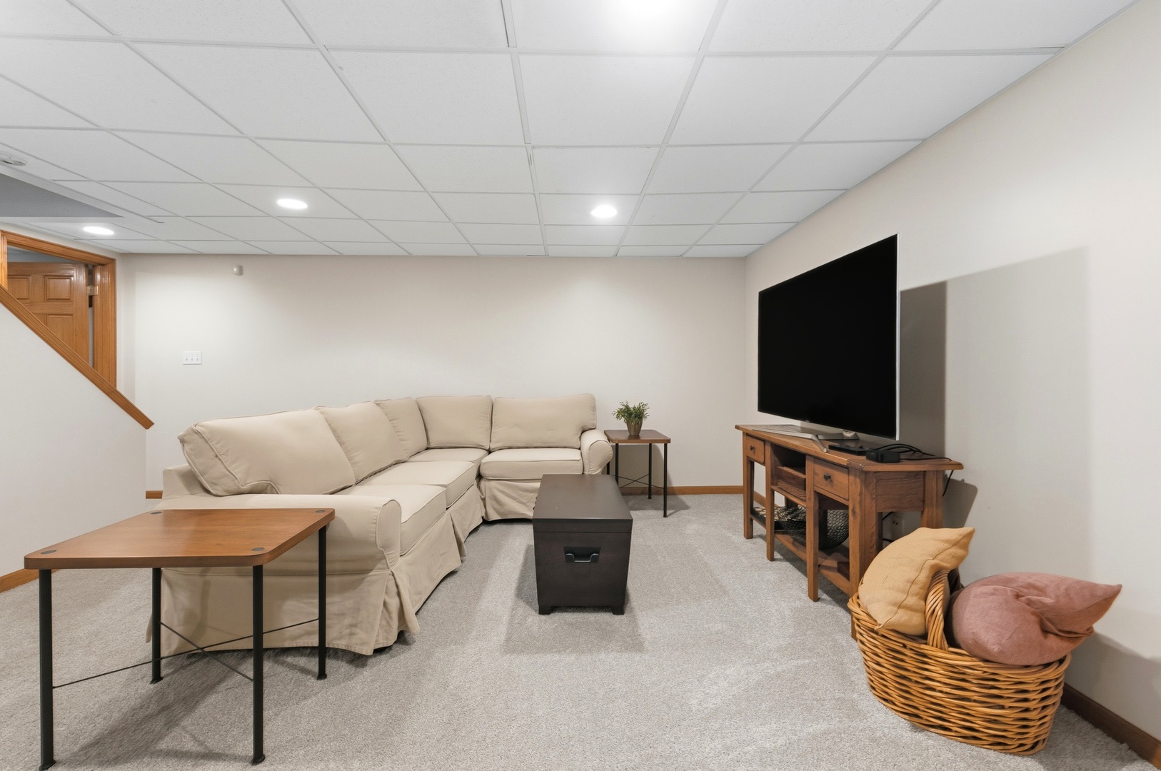 6812 Greene Road, Woodridge, IL 60517