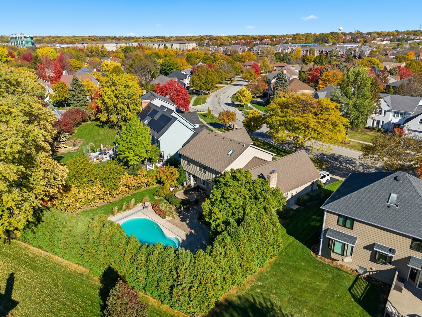 6812 Greene Road, Woodridge, IL 60517