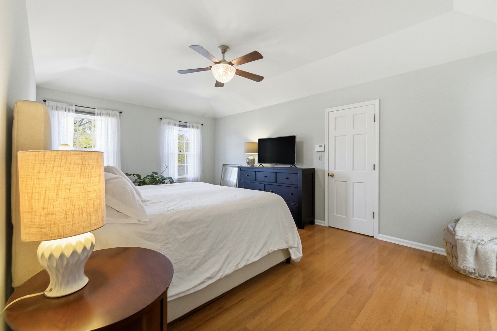 6812 Greene Road, Woodridge, IL 60517