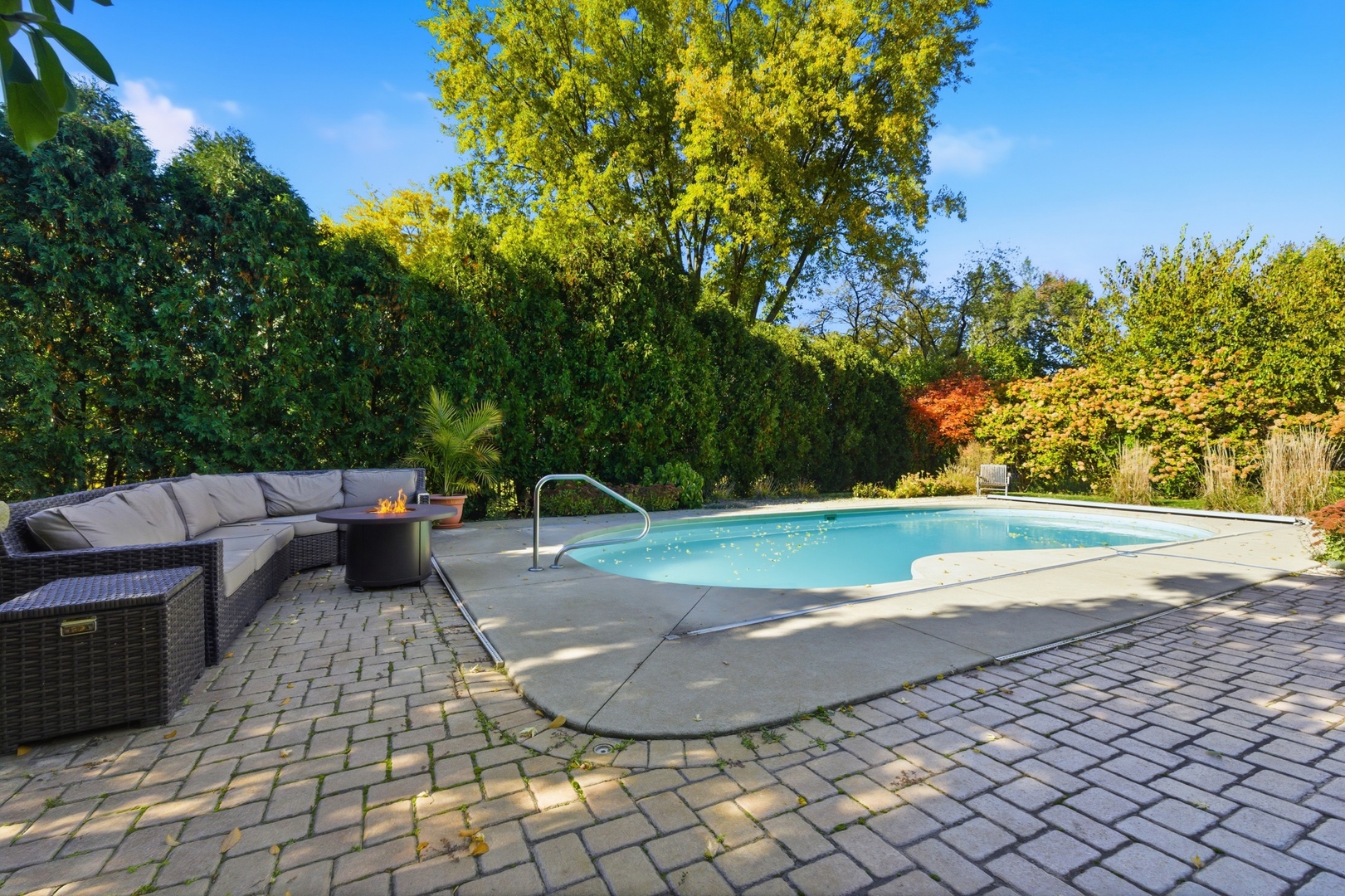 6812 Greene Road, Woodridge, IL 60517