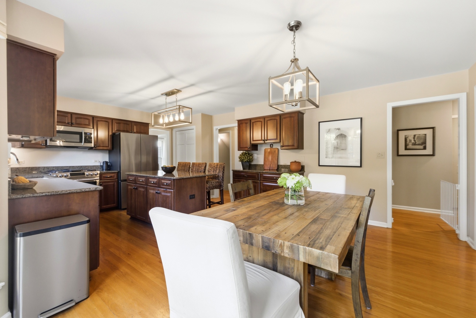 6812 Greene Road, Woodridge, IL 60517