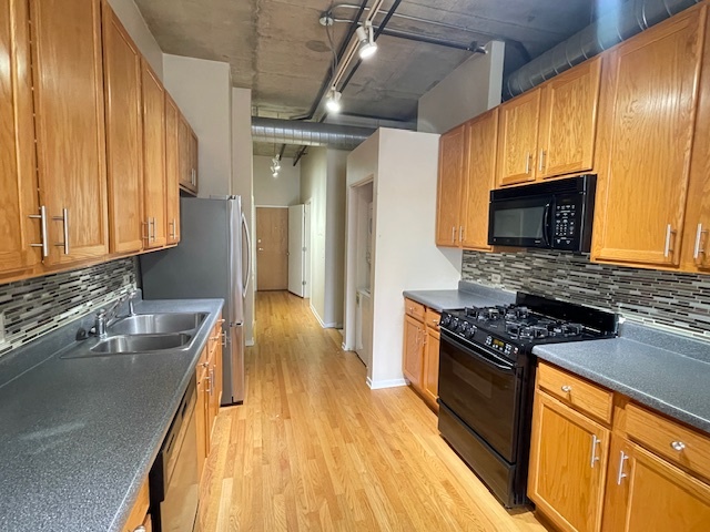 1000 W ADAMS Street #718, Chicago, IL 60607