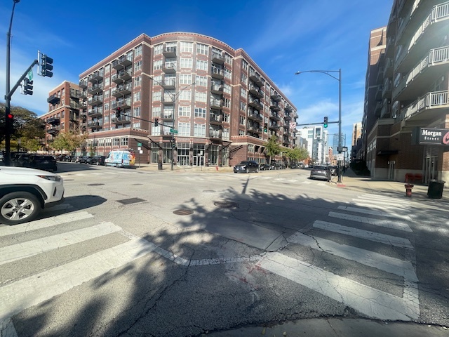 1000 W ADAMS Street #718, Chicago, IL 60607
