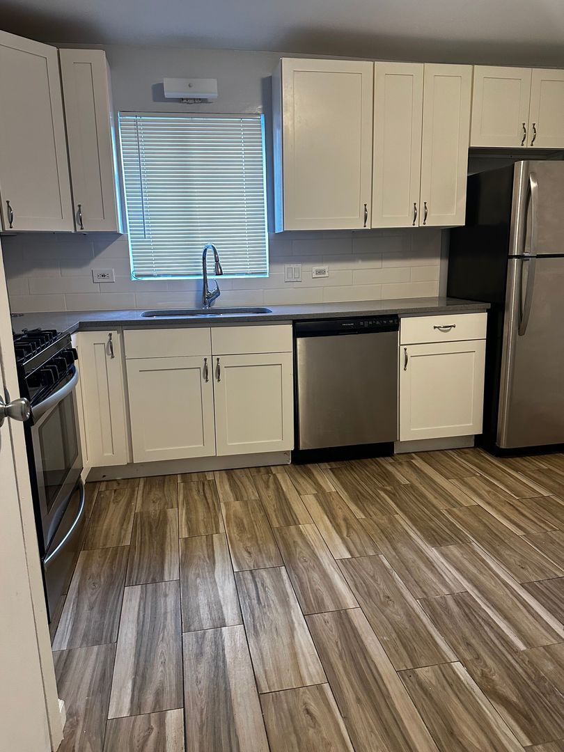 6020 Lake Bluff Drive #201, Tinley Park, IL 60477