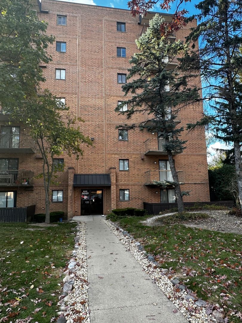 6020 Lake Bluff Drive #201, Tinley Park, IL 60477