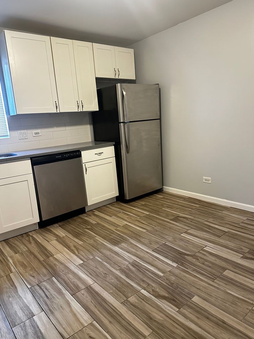 6020 Lake Bluff Drive #201, Tinley Park, IL 60477