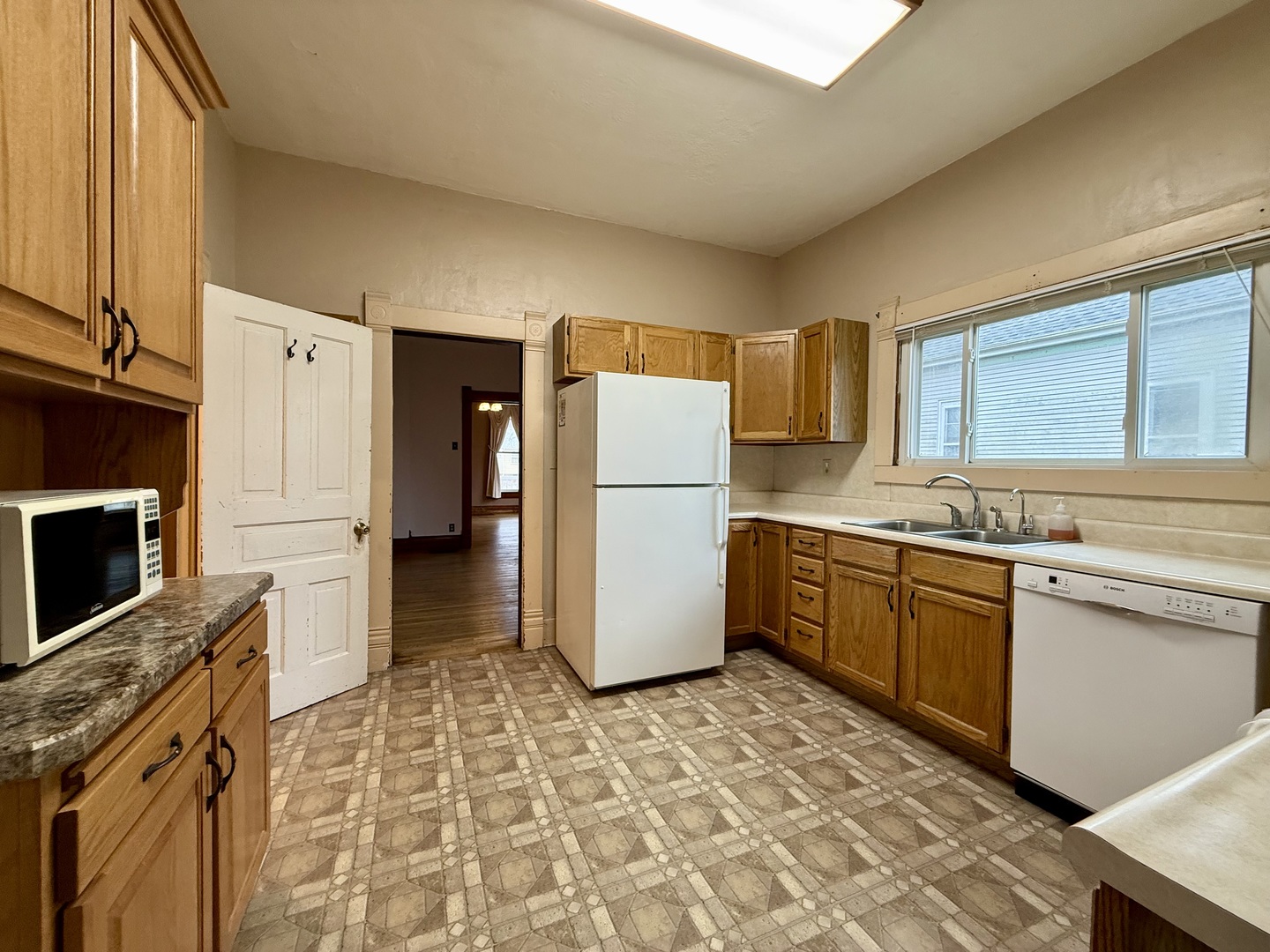 421 N Grant Street, Clinton, IL 61727