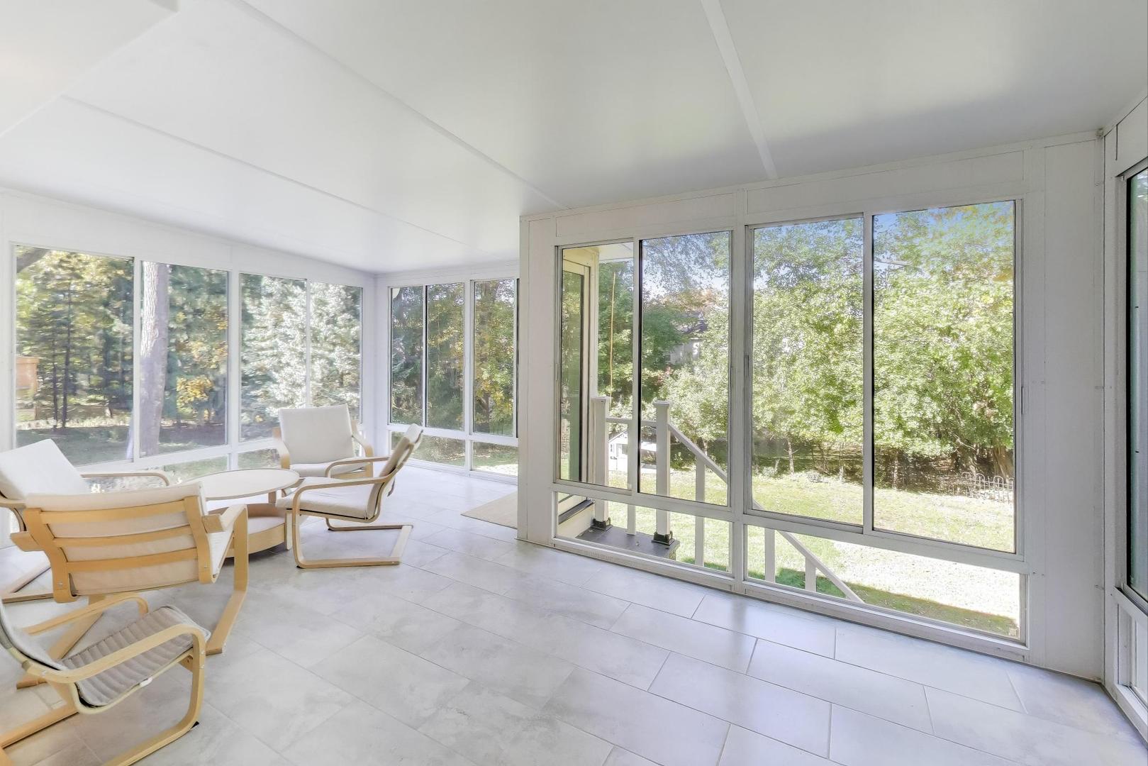 405 Windham Trail, Carpentersville, IL 60110